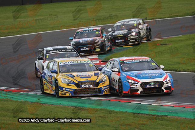 BTCC-Brands-Hatch-051025-R3028