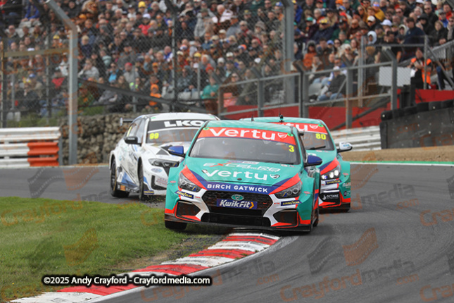BTCC-Brands-Hatch-051025-R29-24