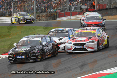BTCC-Brands-Hatch-051025-R29-30