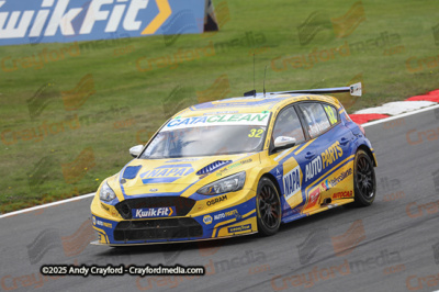BTCC-Brands-Hatch-051025-R29-54