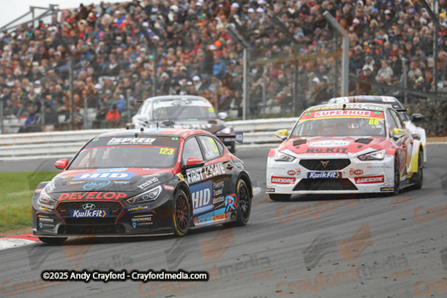 BTCC-Brands-Hatch-051025-R29-75