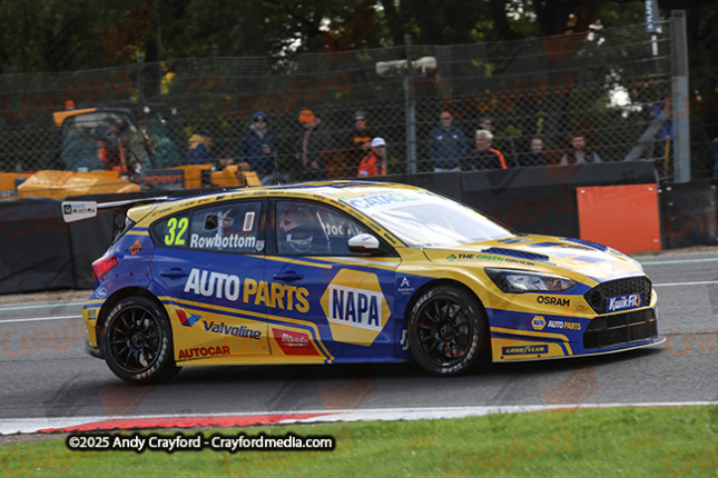 BTCC-Brands-Hatch-051025-R28-1