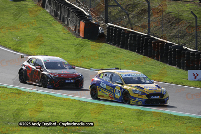 BTCC-Brands-Hatch-051025-R28-101