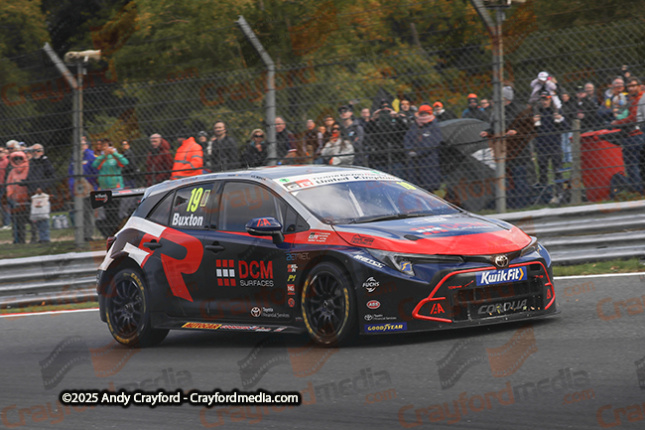BTCC-Brands-Hatch-051025-R28-23