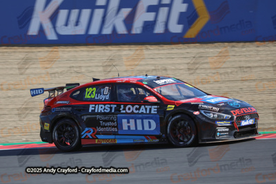 BTCC-Brands-Hatch-051025-R28-86