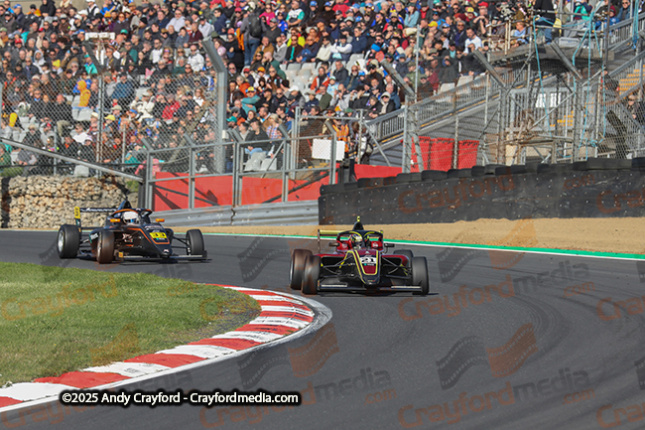 F4-Brands-Hatch-Oct-2025-R29-10