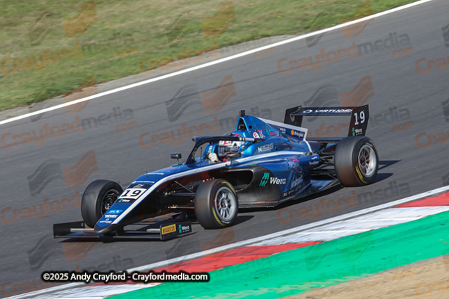 F4-Brands-Hatch-Oct-2025-R29-16