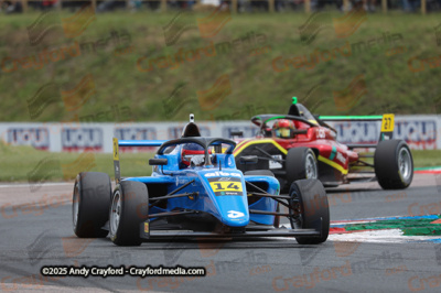 F4-Thruxton-080625-R12-13