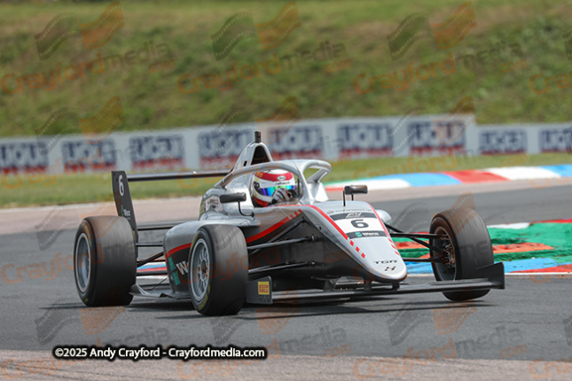 F4-Thruxton-080625-R12-18