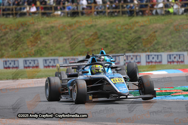 F4-Thruxton-080625-R12-22