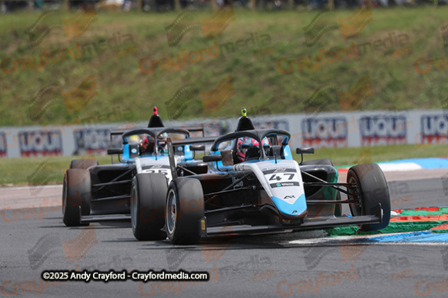 F4-Thruxton-080625-R12-23