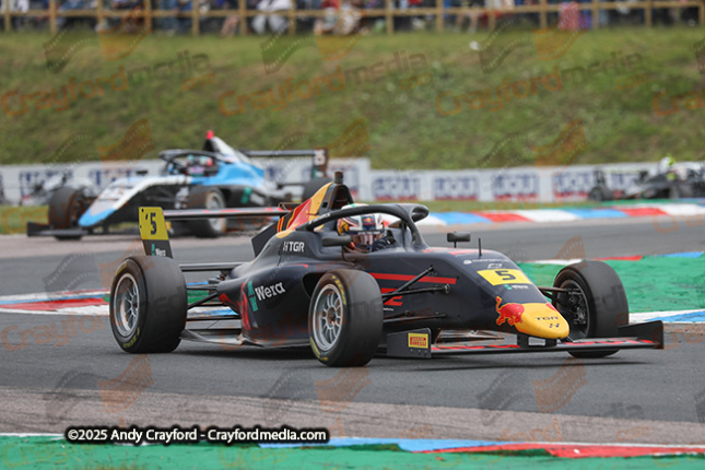F4-Thruxton-080625-R12-3
