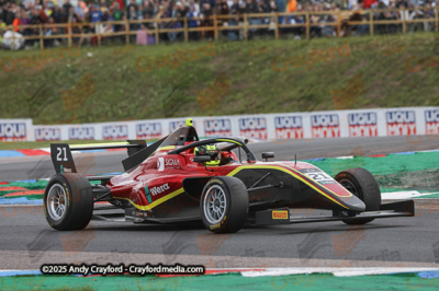 F4-Thruxton-080625-R12-31