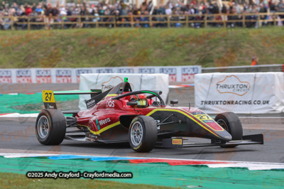 F4-Thruxton-080625-R12-39