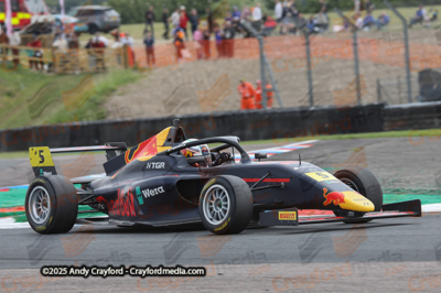 F4-Thruxton-080625-R12-42