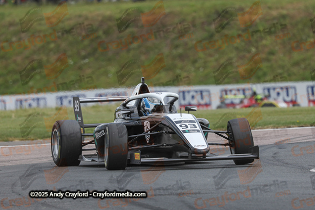 F4-Thruxton-080625-R12-5