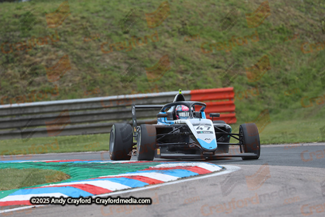 F4-Thruxton-080625-R12-51