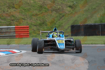 F4-Thruxton-080625-R12-54