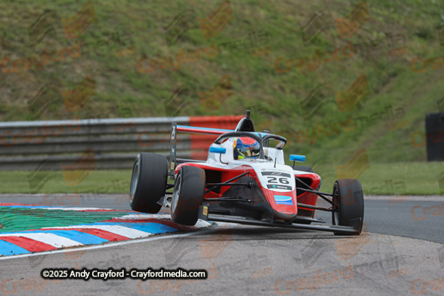 F4-Thruxton-080625-R12-60
