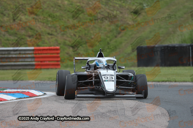 F4-Thruxton-080625-R12-62