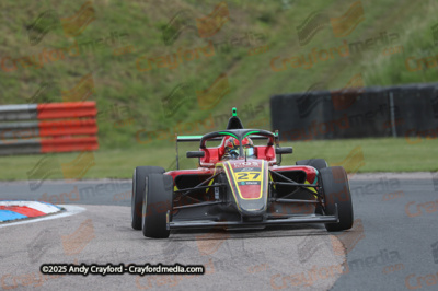 F4-Thruxton-080625-R12-64