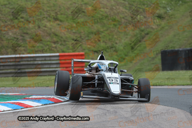 F4-Thruxton-080625-R12-67