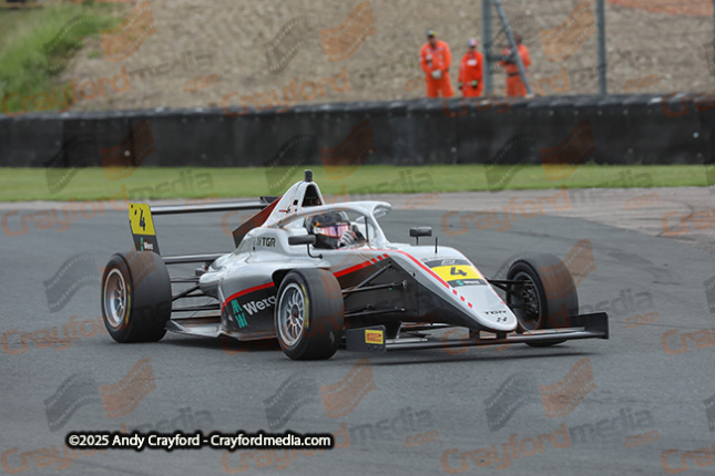 F4-Thruxton-080625-R12-69