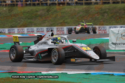 F4-Thruxton-080625-R12-7