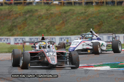F4-Thruxton-080625-R12-9