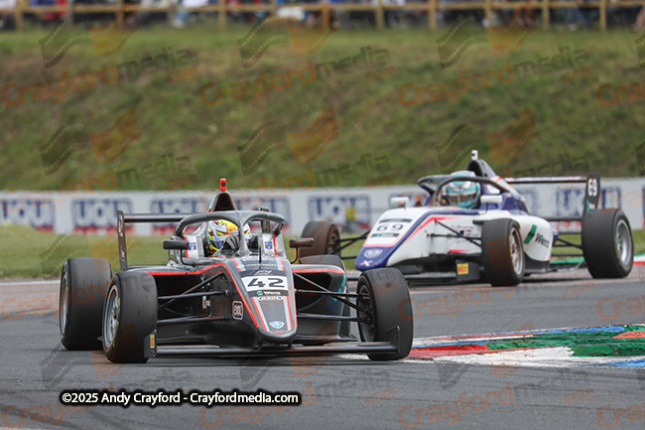 F4-Thruxton-080625-R12-9