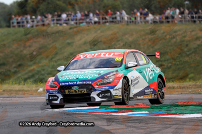 BTCC-Thruxton-260726-R14-160