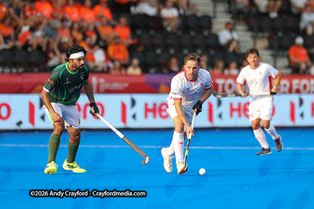 Mens-England-v-Pakistan-150826-16