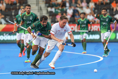 Mens-England-v-Pakistan-150826-21