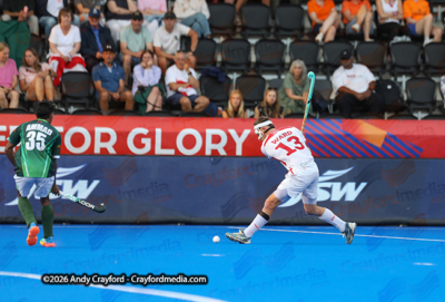 Mens-England-v-Pakistan-150826-27