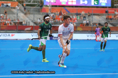 Mens-England-v-Pakistan-150826-33