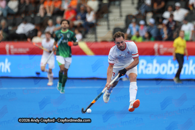 Mens-England-v-Pakistan-150826-34