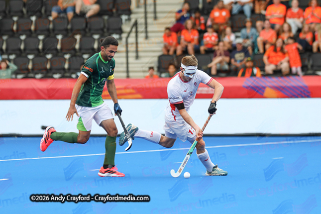 Mens-England-v-Pakistan-150826-39