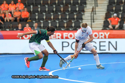 Mens-England-v-Pakistan-150826-40