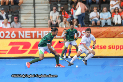 Mens-England-v-Pakistan-150826-6