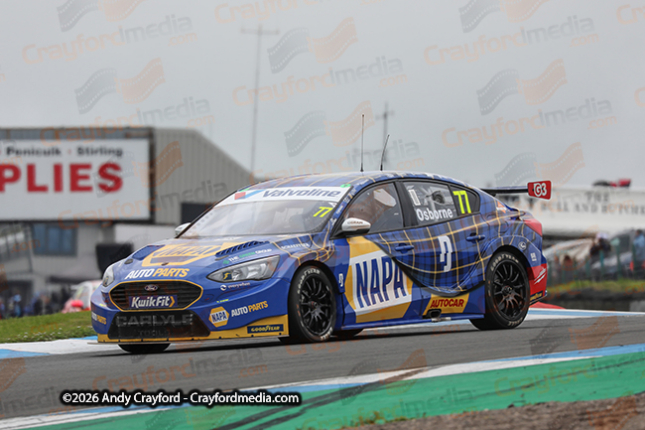 BTCC-Knockhill-090826-R17-1