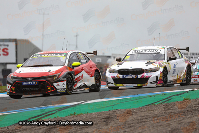 BTCC-Knockhill-090826-R17-10