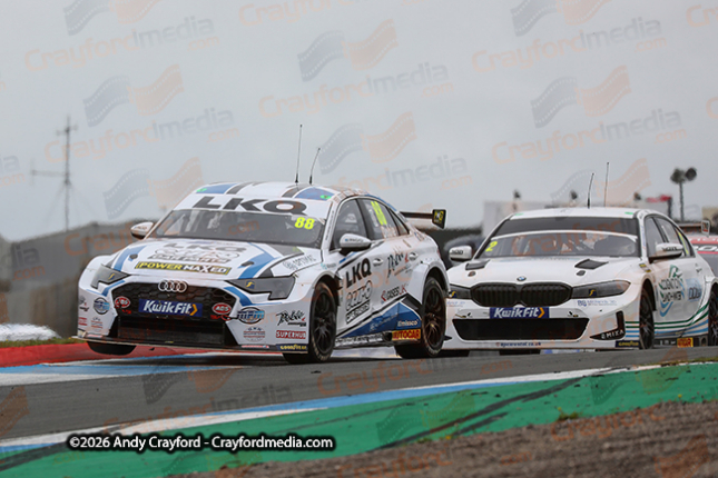 BTCC-Knockhill-090826-R17-19