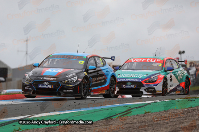 BTCC-Knockhill-090826-R17-26