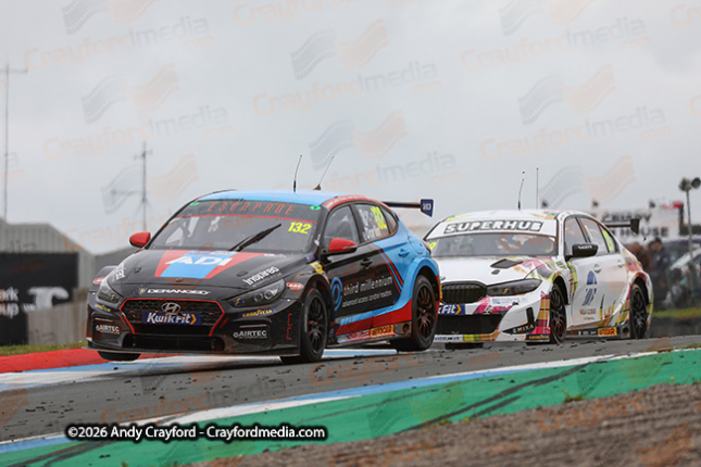 BTCC-Knockhill-090826-R17-31