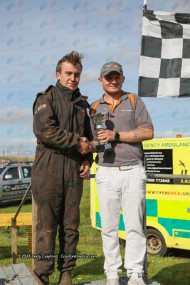 1300STOCKS-Lochgelly-180824-SO-112