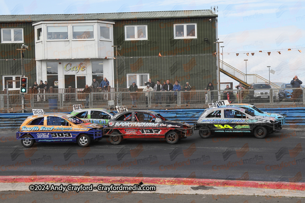 1300STOCKS-Lochgelly-180824-IC-53