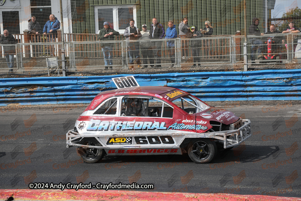 1300STOCKS-Lochgelly-180824-IC-77