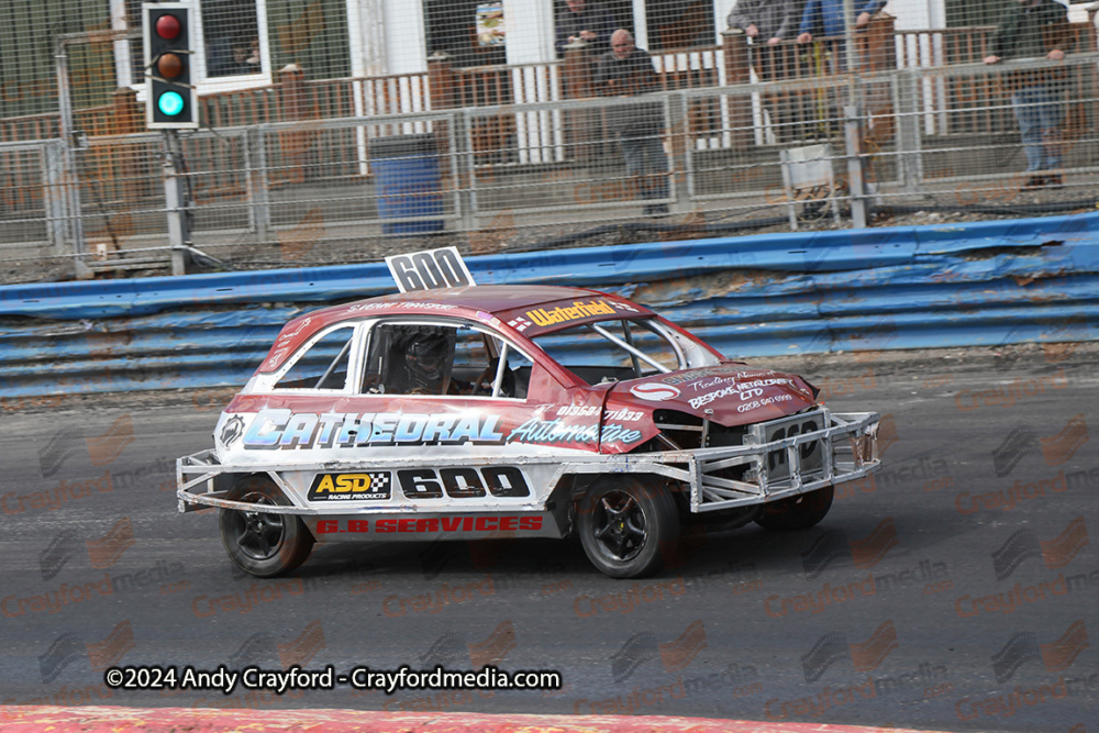 1300STOCKS-Lochgelly-180824-IC-99