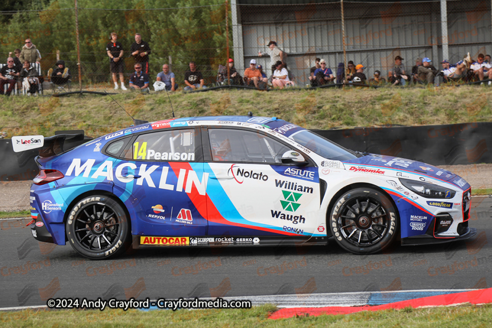 BTCC-Knockhill-110924-R21-12