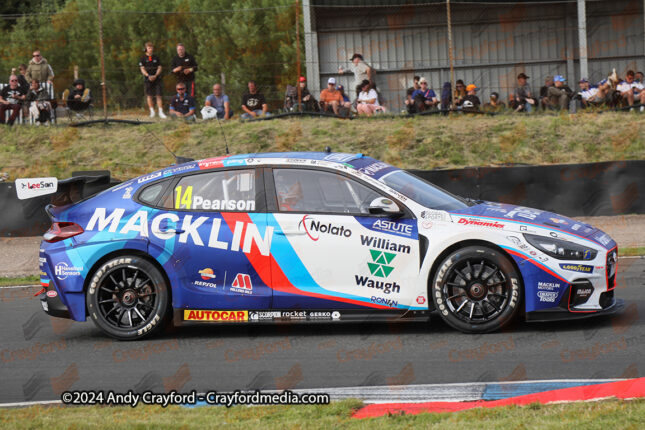 BTCC-Knockhill-110924-R21-12